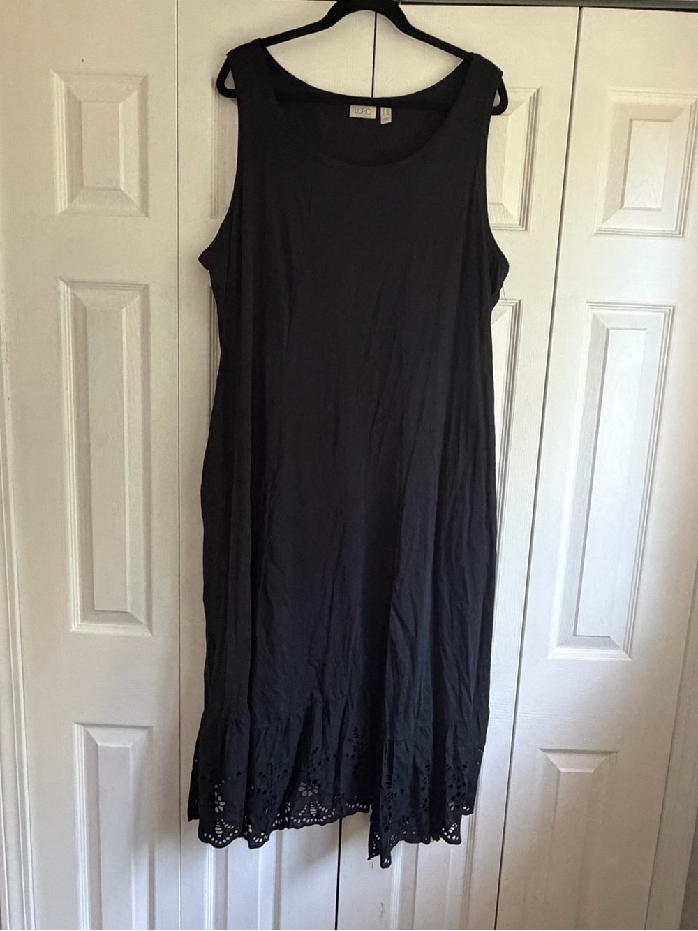 LOGO by Lori Goldstein Black Sleeveless Eyelet-Hem Midi Dress